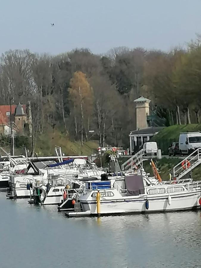 Haus Lupo Am Kanal 卡斯特罗普-劳克塞尔 外观 照片